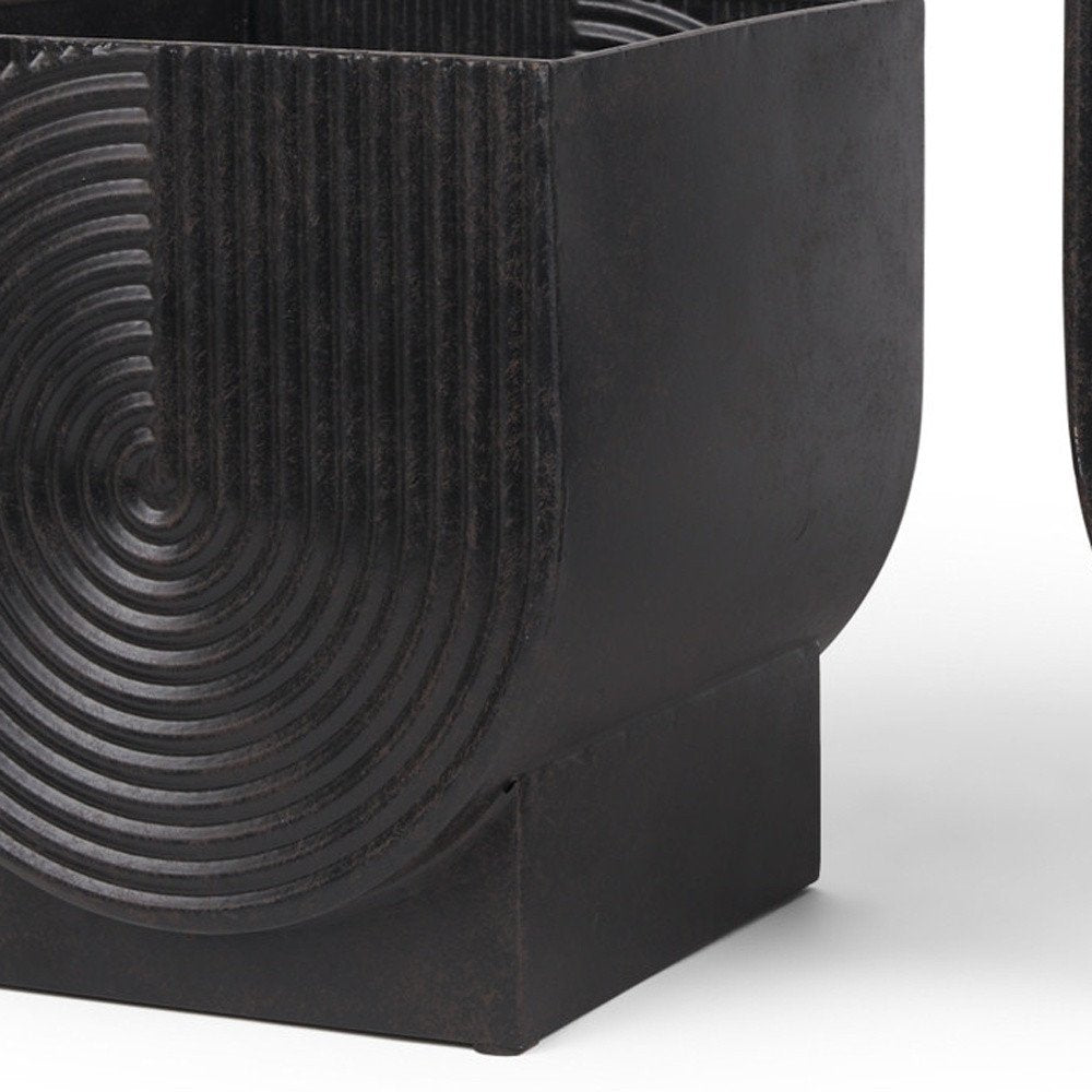 Set of Two Black Metal 20 Ounce Pot Planters