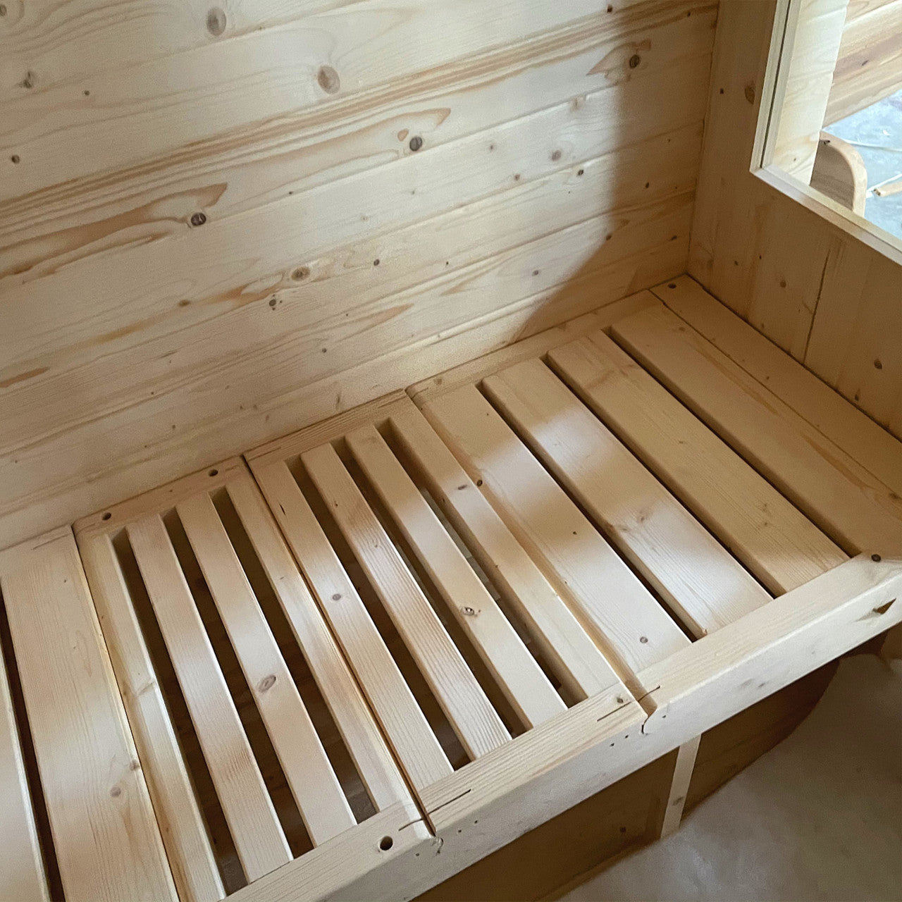 Aleko Outdoor Rustic Cedar Square Sauna – 6 Person – 6 kW
