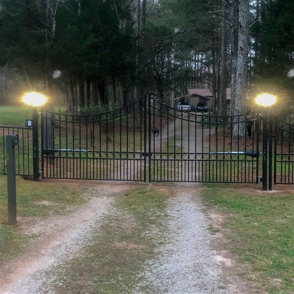 Aleko Steel Dual Swing Driveway Gate - MOSCOW Style - 16 x