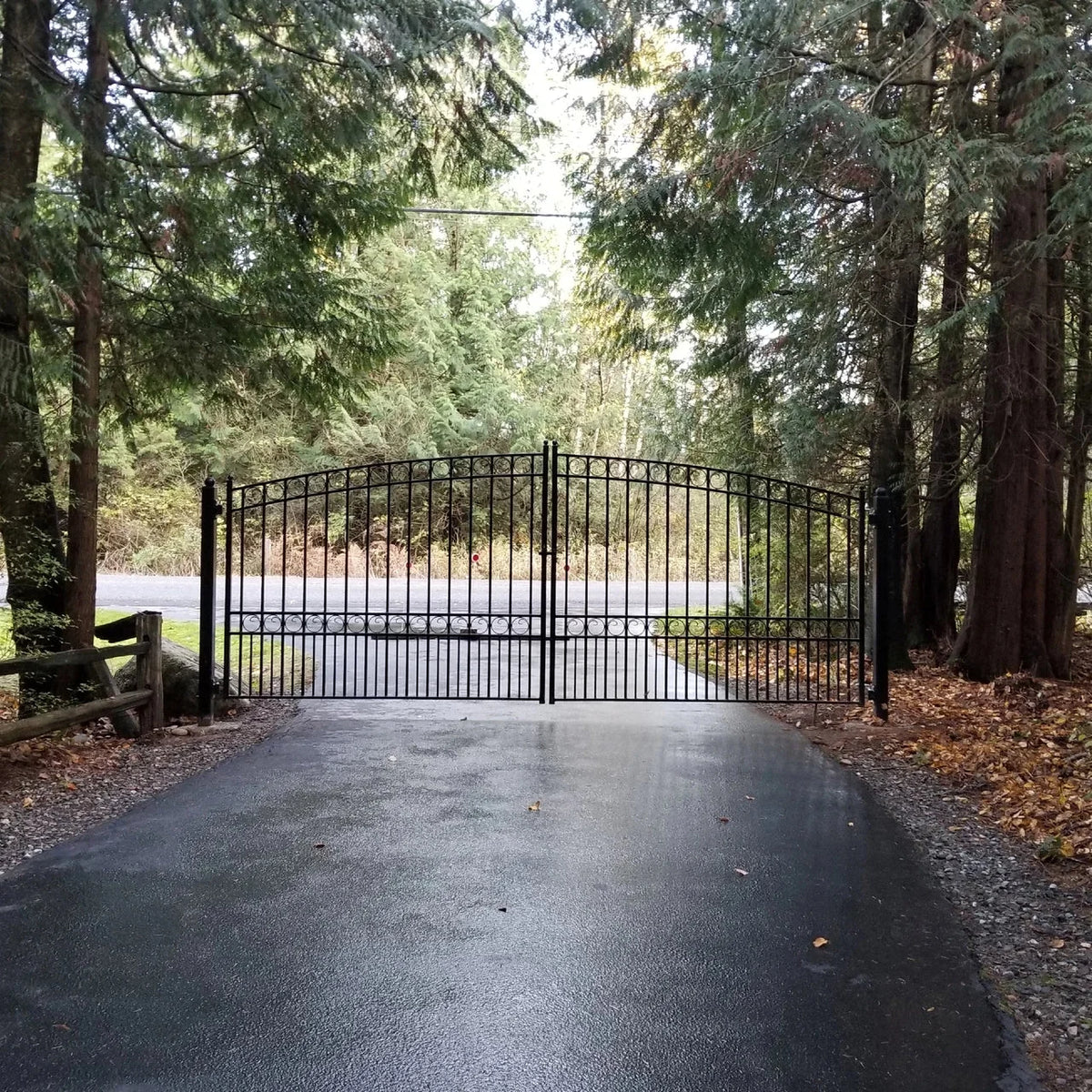 Aleko Steel Dual Swing Driveway Gate - PARIS Style - 14 x 6