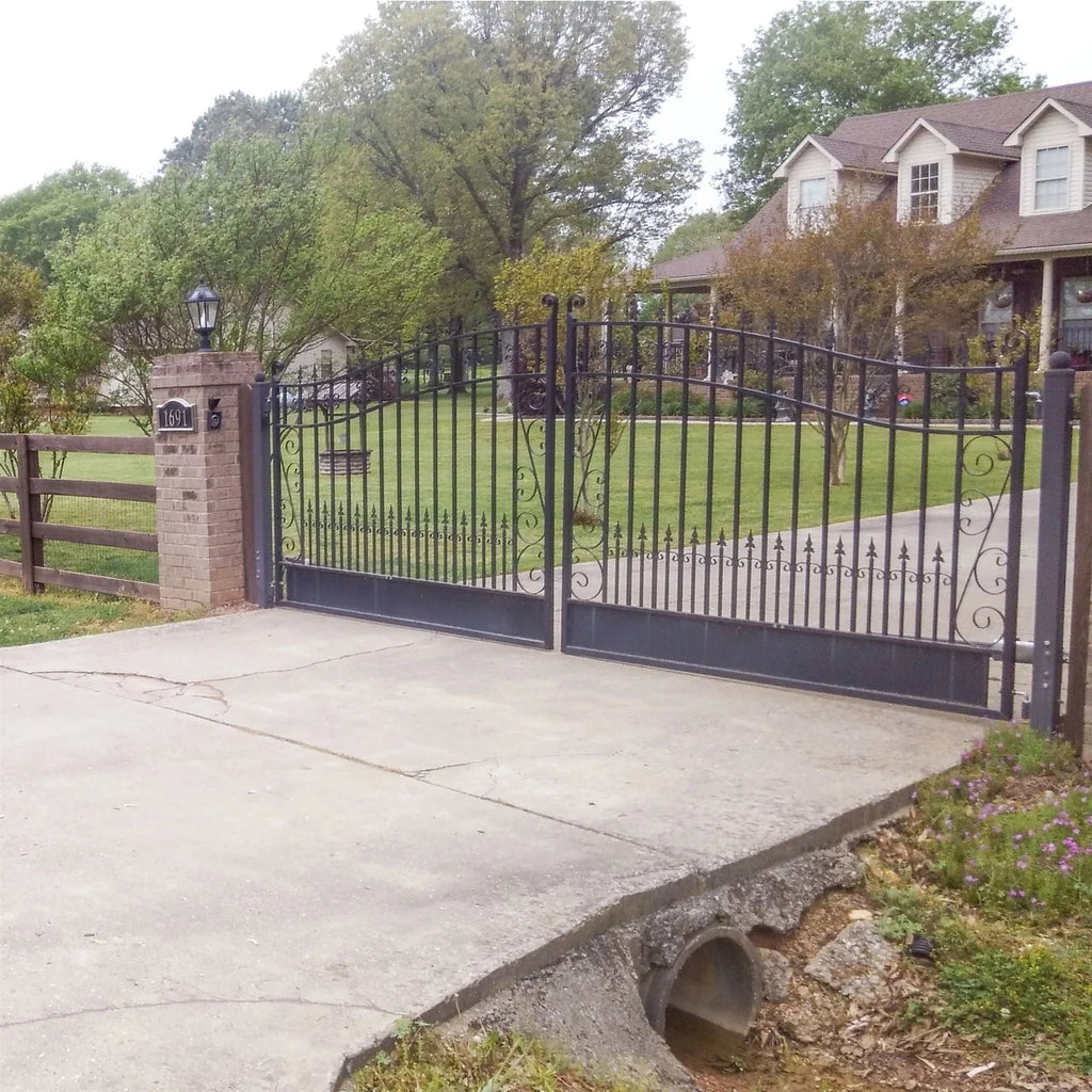 Aleko Steel Dual Swing Driveway Gate - VENICE Style - 16 x