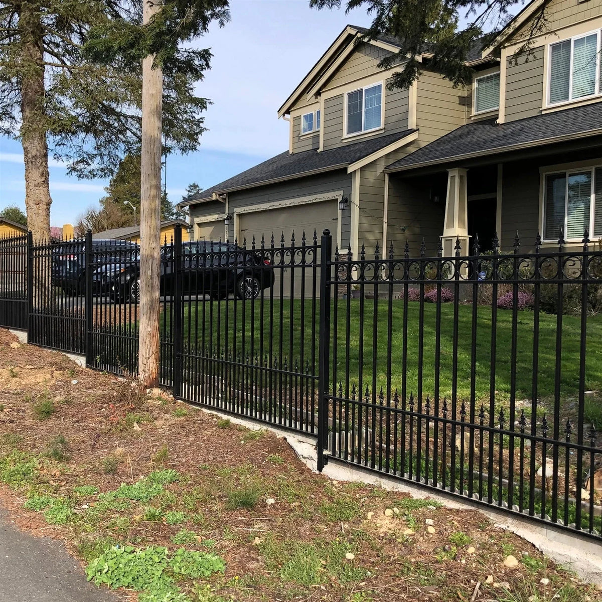 Aleko Steel Fence - PRAGUE Style - 8 x 5 Ft