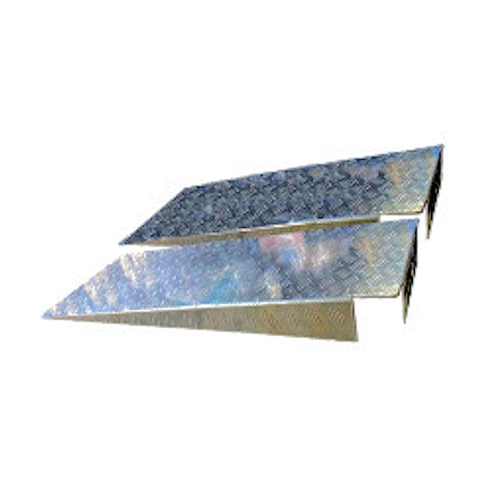 https://cdn.shopify.com/s/files/1/0771/5550/0318/files/AMGO-Aluminium-Drive-In-Ramp-40805.jpg?v=1733073470