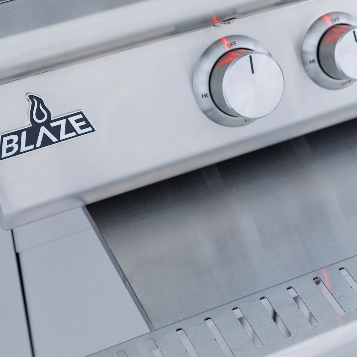 Blaze 26-Inch Gas Outdoor Oven with Bluetooth Meat Probes