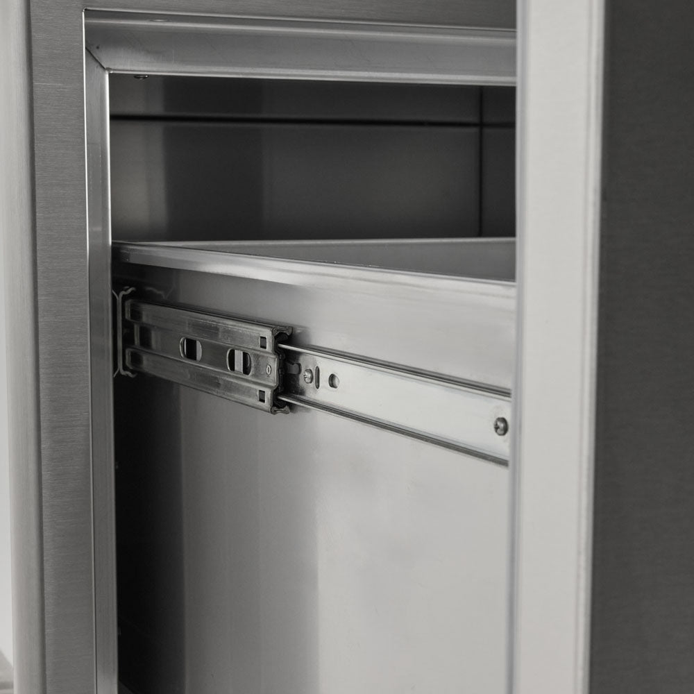 https://cdn.shopify.com/s/files/1/0226/6388/8970/files/coyote-26-pull-out-ice-chest-c3-cpoc-9_14e3b57e-efe9-44db-b27c-93a7da981907.jpg?v=1745867965
