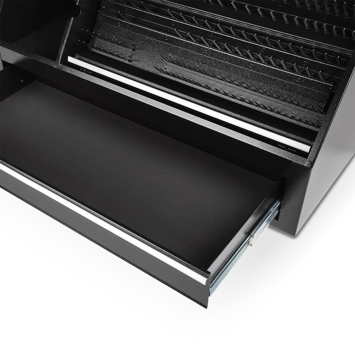 Montezuma SB360DB 36 x 17 in. Steel Triangle Shop box