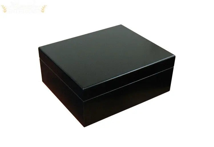 Chalet Desktop Cigar Humidor with Spanish Cedar, Hygrometer, Humidifier