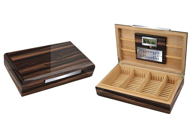 Vanderbilt 120-Cigar Lacquered Ebony Desktop Humidor with Digital Hygrometer