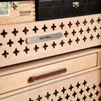https://cdn.shopify.com/s/files/1/0685/8231/0080/files/Raching-Reserva-RR-Series-3000-Cigar-Electric-Humidors-Havana-Tan-Tray_Details-1__10294.1736385274.1280.1280.png?v=1754930163